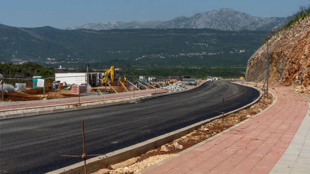 Professional supervision of the construction works on road MR1 –  Luštica (Phase II) 