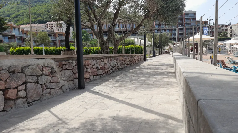 Professional supervision of surface landscaping works at the seafront in Pržno, Budva