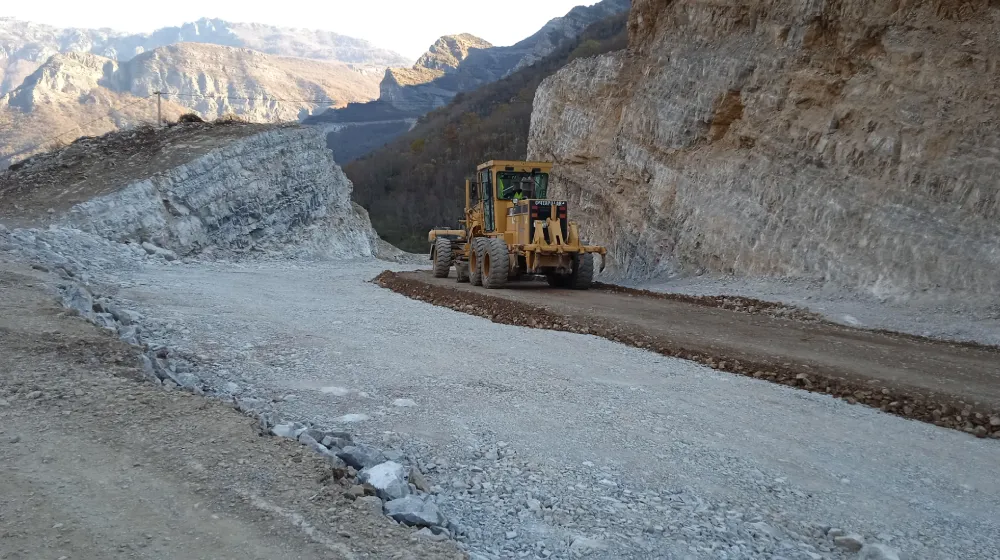 Stručni nadzor nad izvođenjem radova na rekonstrukciji puta Dinoša-Cijevna Zatrijebačka, dužine 17,3 km 