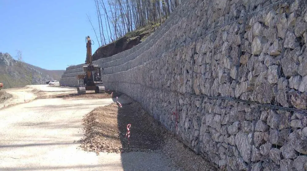 Redazione del progetto principale della strada Bistrica – monastero Podvrh, lunghezza circa 6 km, nel Comune di Bijelo Polje
